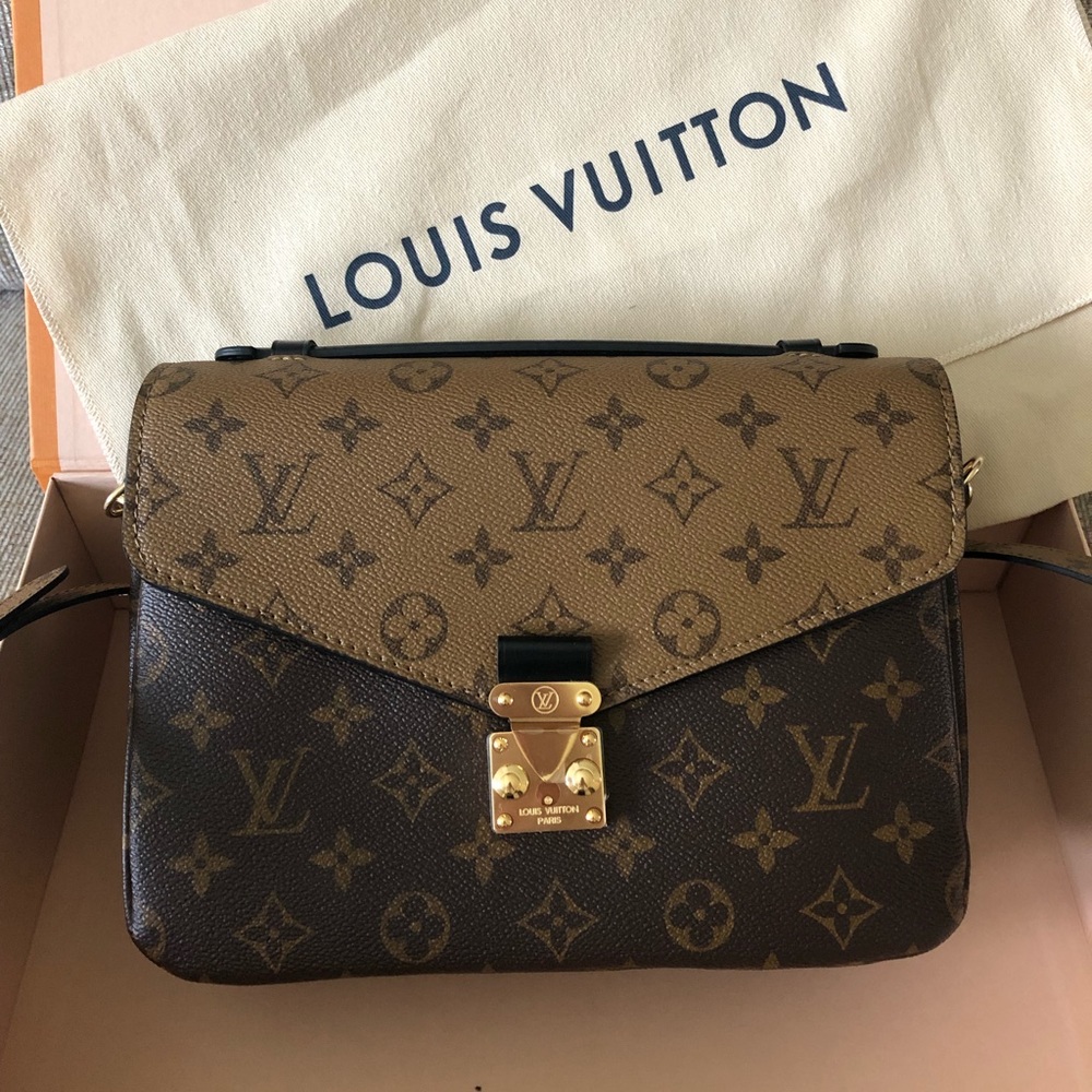 Louis Vuitton Pochette Metis in Reverse Monogram